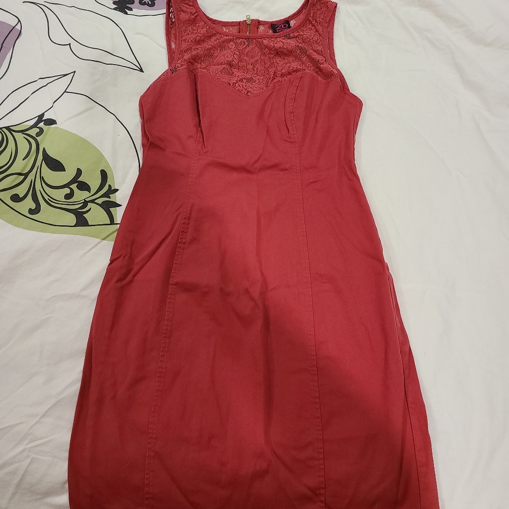 2b bebe lace sweetheart neck dress